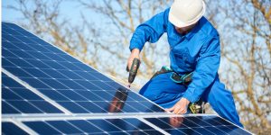 Installation Maintenance Panneaux Solaires Photovoltaïques à Feniers